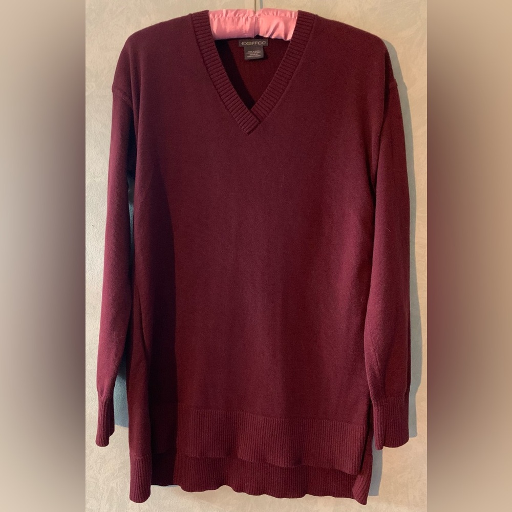 NWOT Exofficio Women's Vneck Granville Sweater in Burgundy